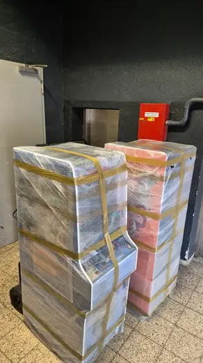 Ein Automat, gut verpackt